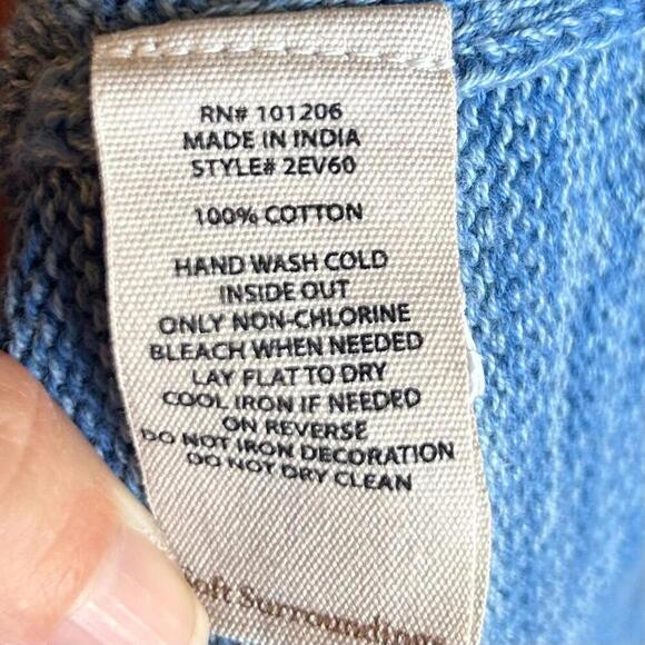 Soft Surroundings Blue Floral Embroidered V Neck Pull Over Sweater Size XS - Picture 4 of 7